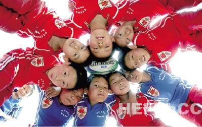父母要求过高 自杀成我国青少年死亡首因